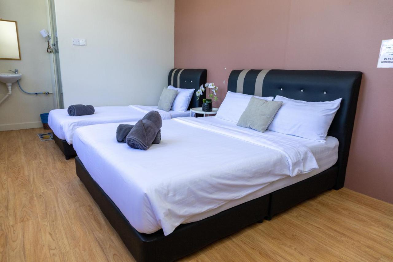 Familia Motel Kangar Esterno foto