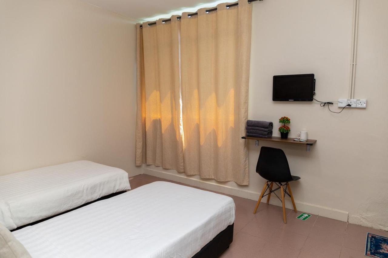 Familia Motel Kangar Esterno foto